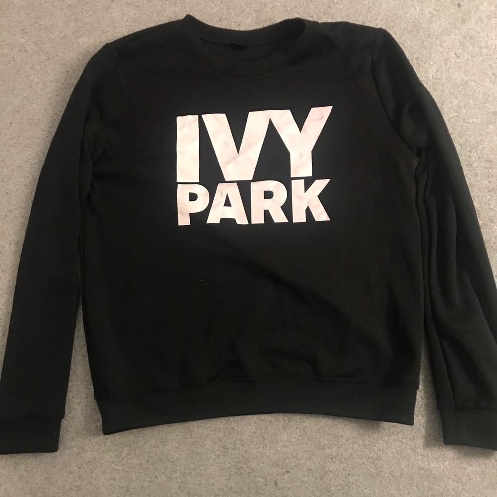 Black IVY PARK Crew neck